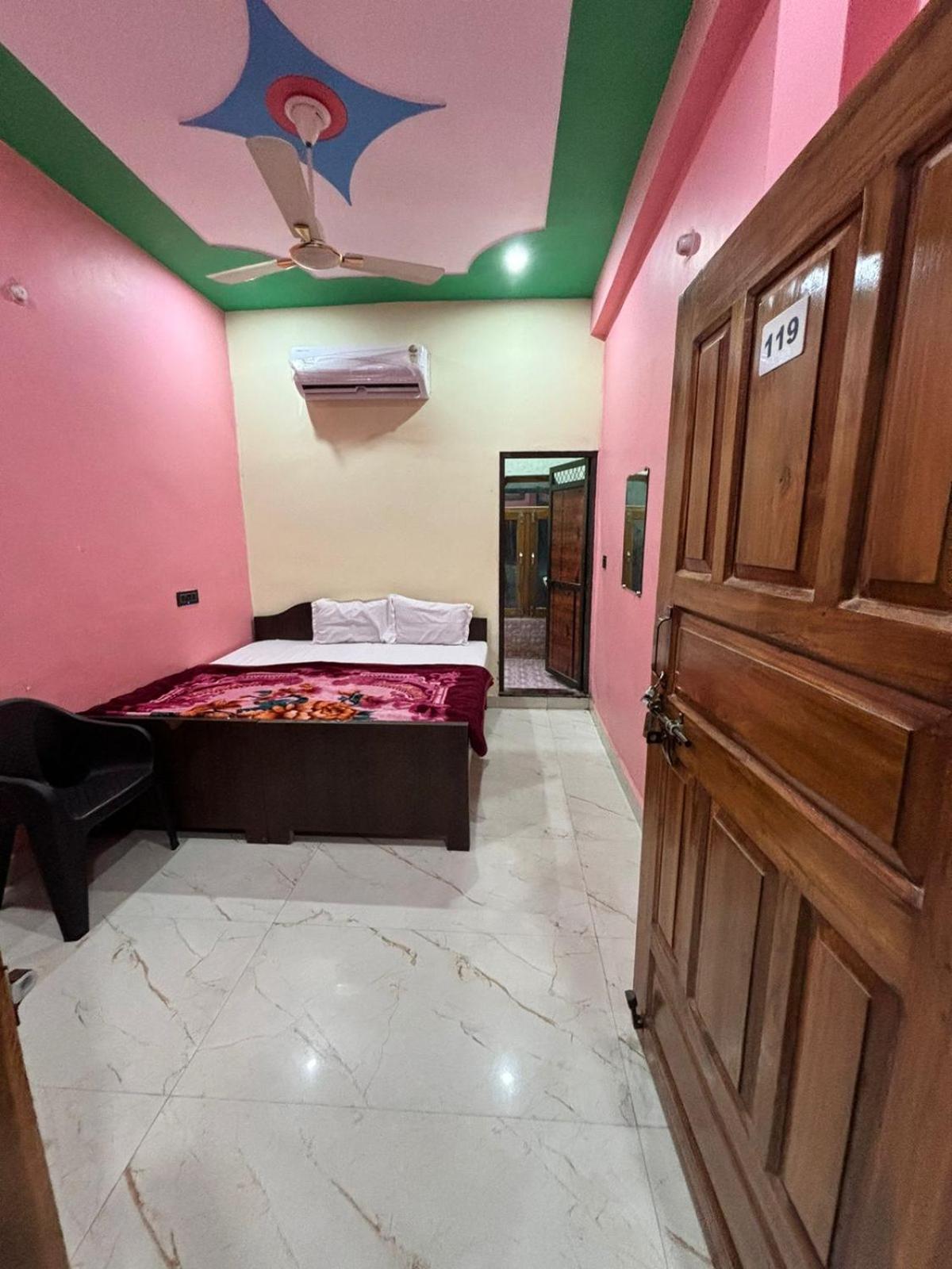 Chandrika Palace 500 Meter From Ayodhya Railway And Ram Mandir エクステリア 写真